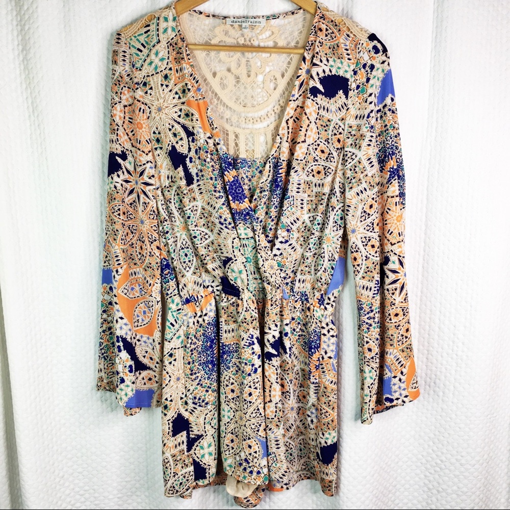 DR2 by Daniel Rainn Crochet Accent Back Long Sleeved Romper Size Medium